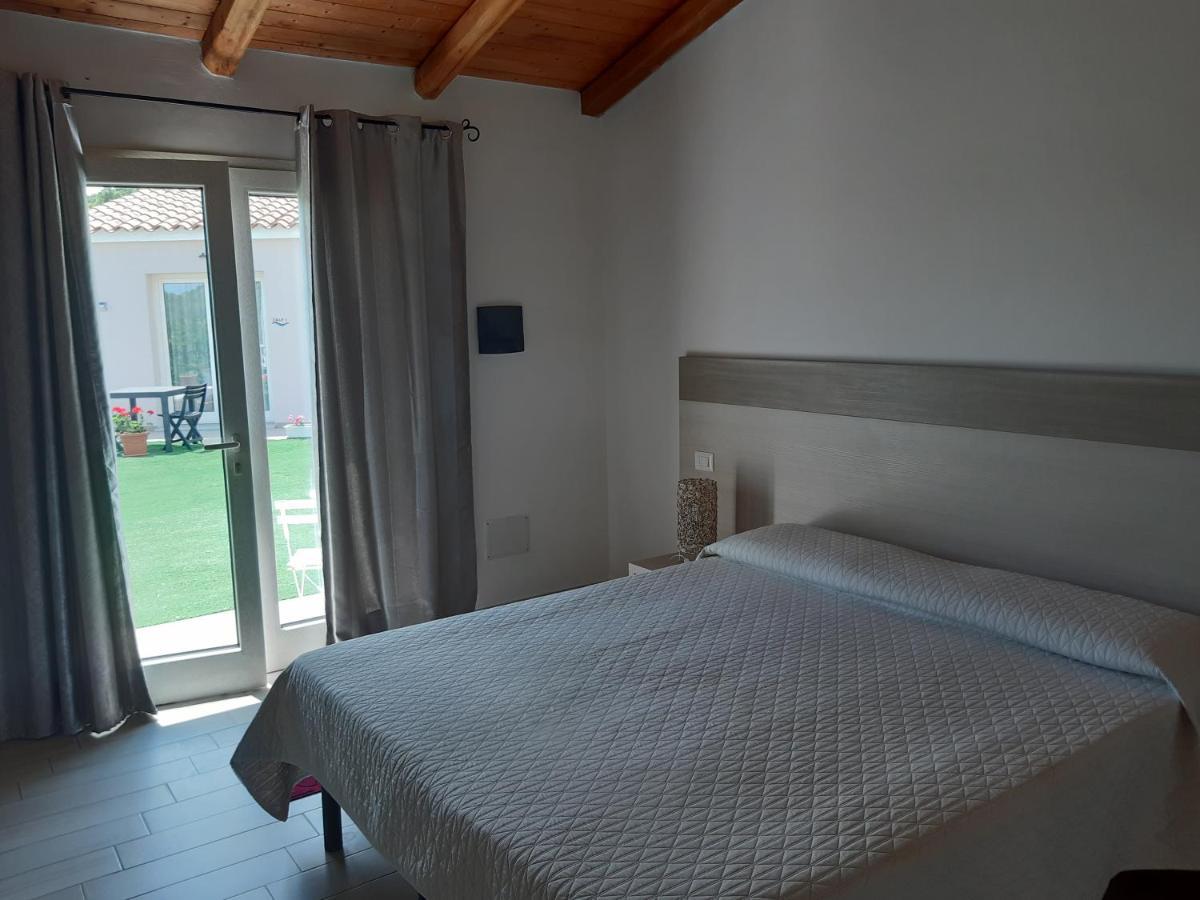 Sole&Sale Bed and Breakfast San Teodoro  Exteriör bild